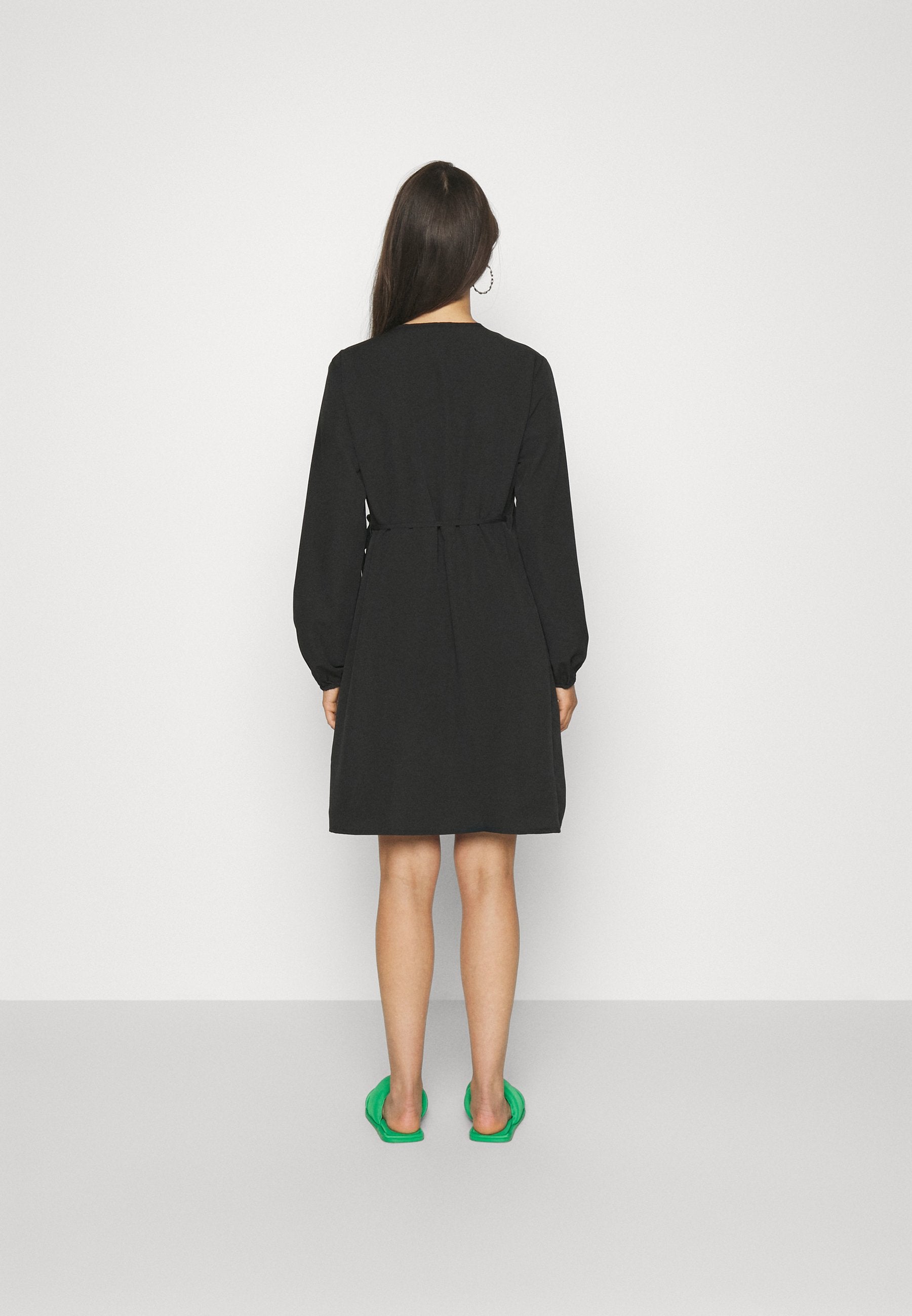 Pieces Petite PCNESSA WRAP DRESS