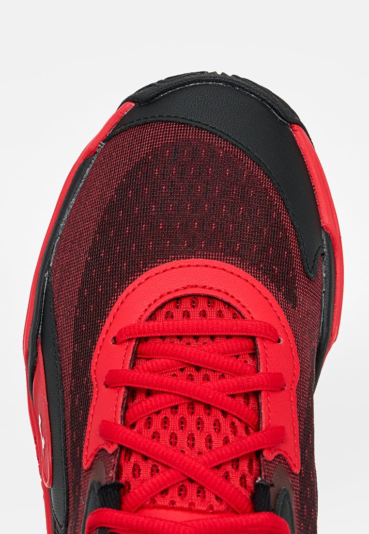 Under Armour SPAWN 7