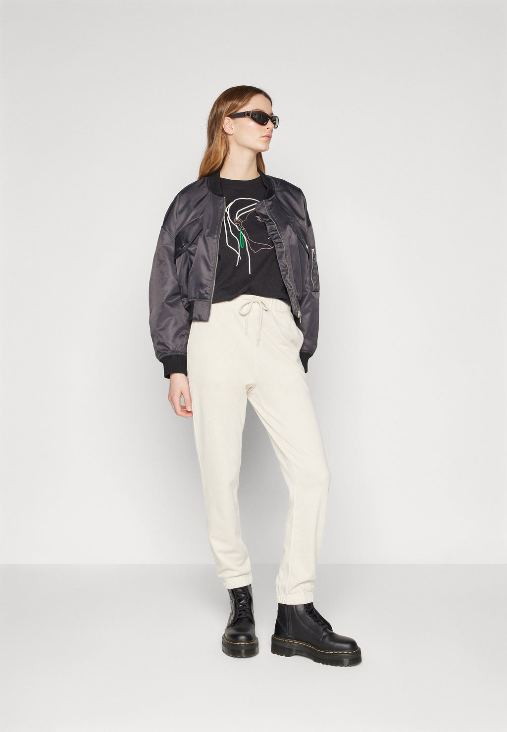 Bomber ONLSVEA Bomber Media 4