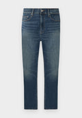 Dunkelblaue Jeans aus Denim mit geradem Schnitt. Zu den Merkmalen gehören ein klassisches Fünf-Taschen-Design, subtile Verblassungen und ein metallener Knopfverschluss.