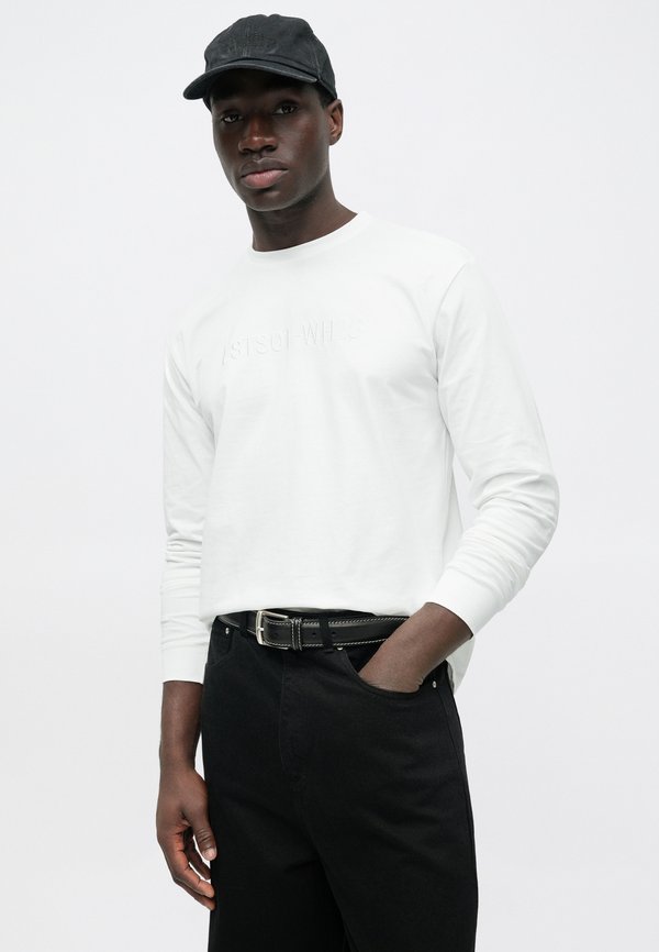 Essential Collective EMBROIDERED LONG SLEEVE