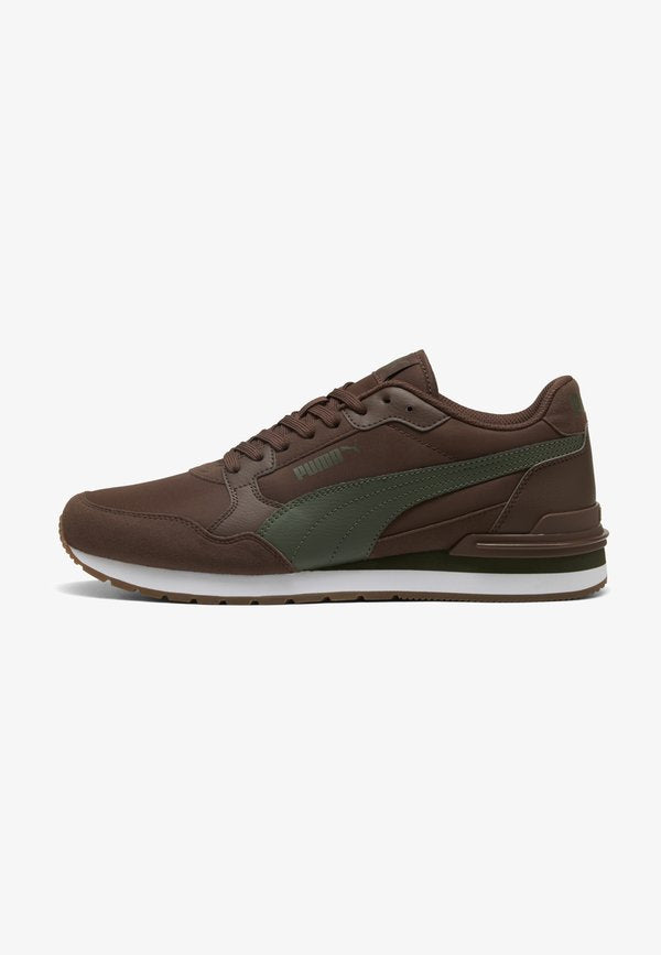 Puma ST RUNNER V4 NL UNISEX - Trainers - chestnut brown-moss veil-puma white-gum