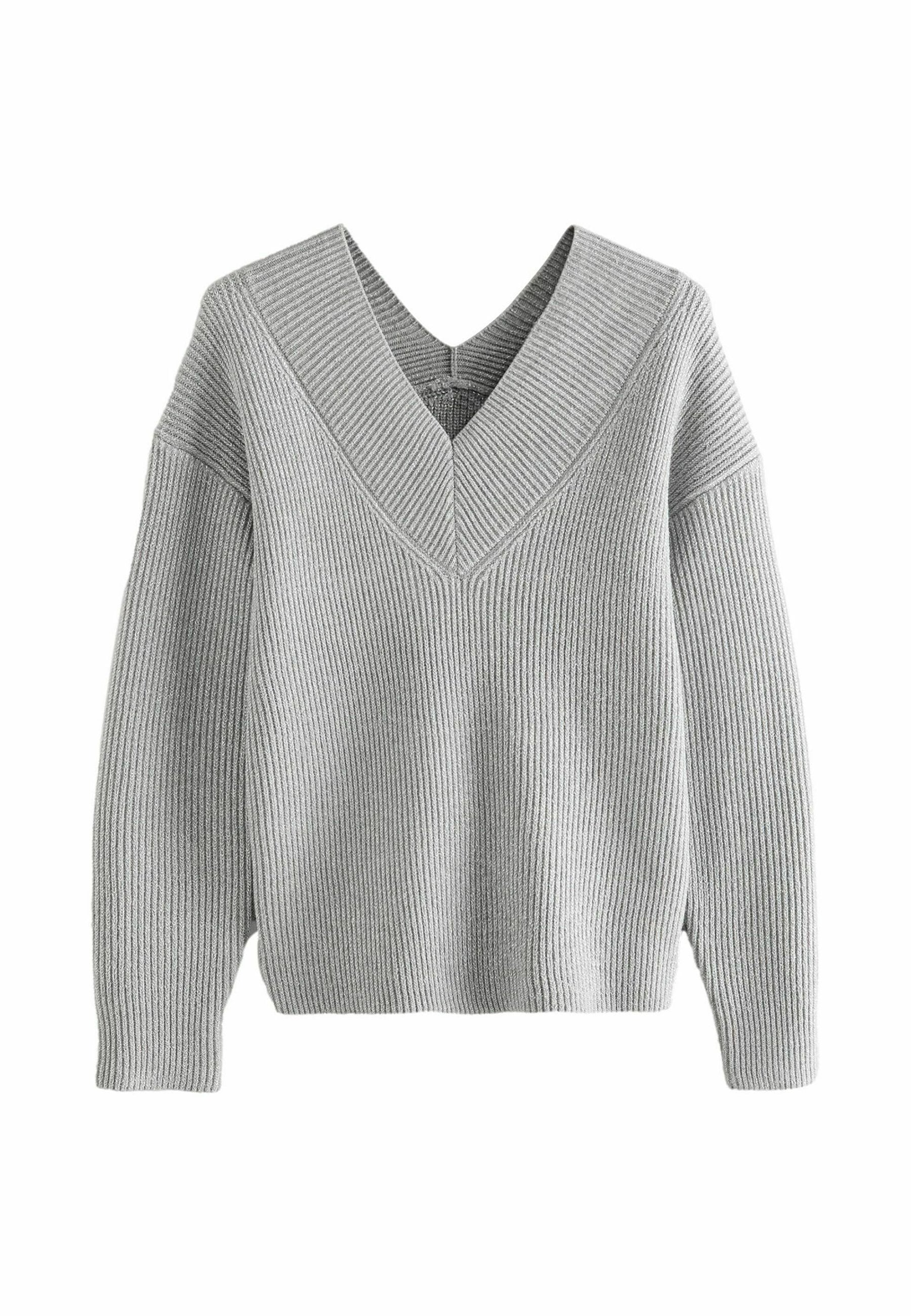 Grau gerippter Strickpullover mit tiefem V-Ausschnitt und abgesenkten Schultern, der eine strukturierte Optik und eine lockere Passform aufweist.