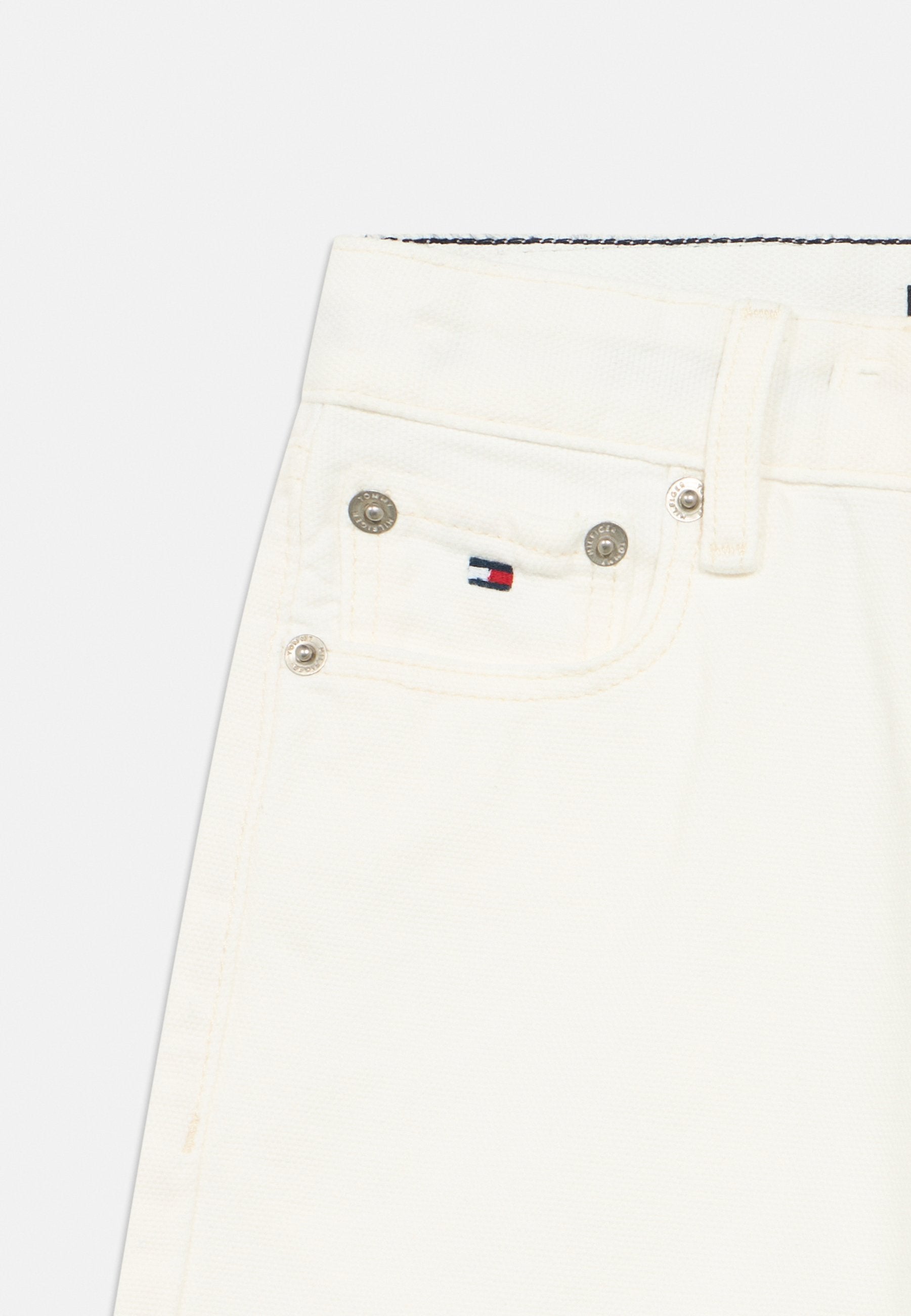HERITAGE LOOSE WHITE JEANS Media 3