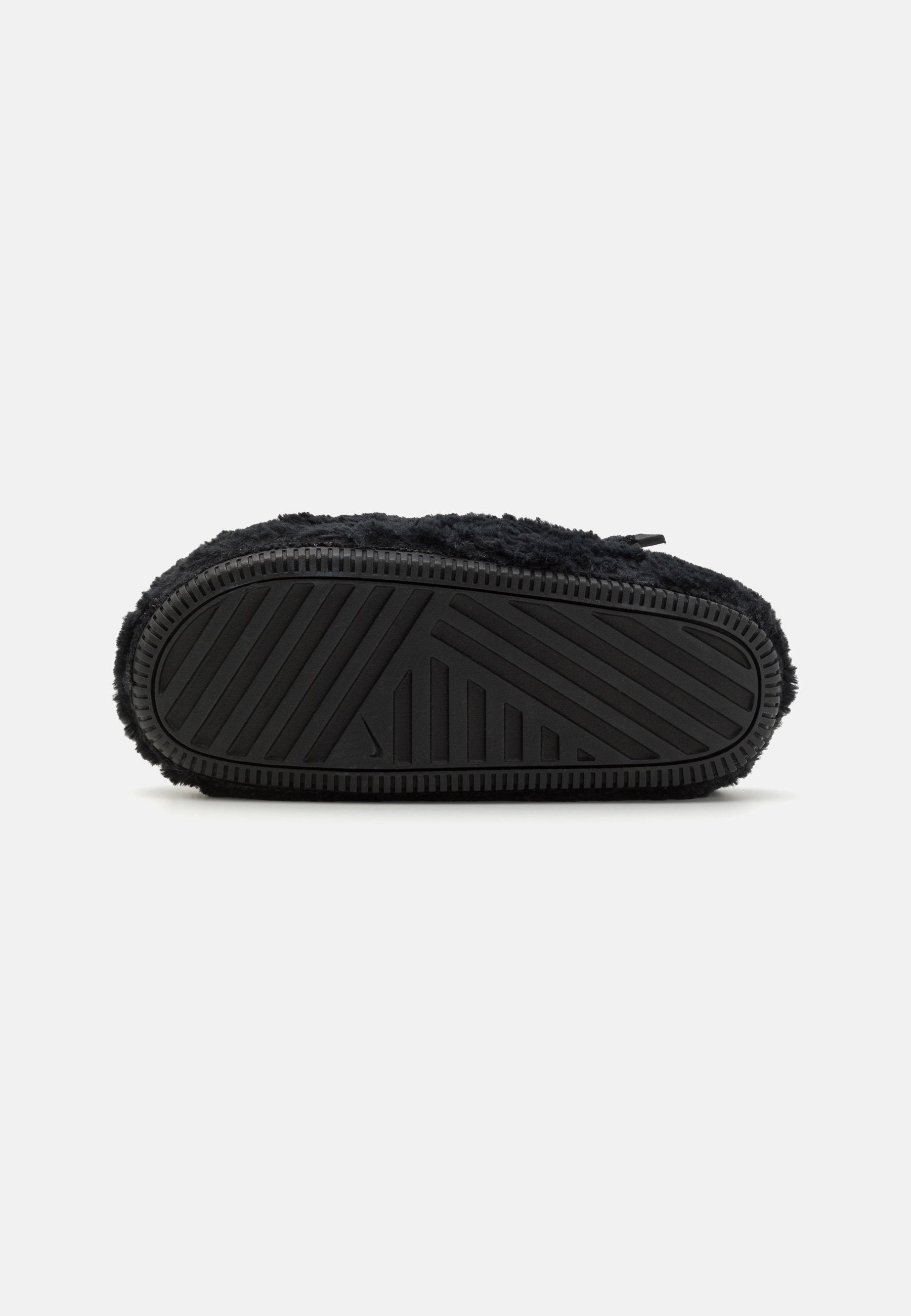 Nike Sportswear CALM