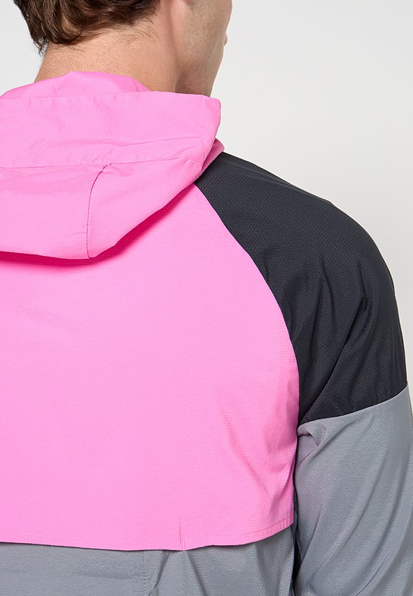 Nike Performance