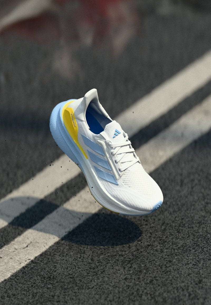 ULTRABOOST 5X Media 1