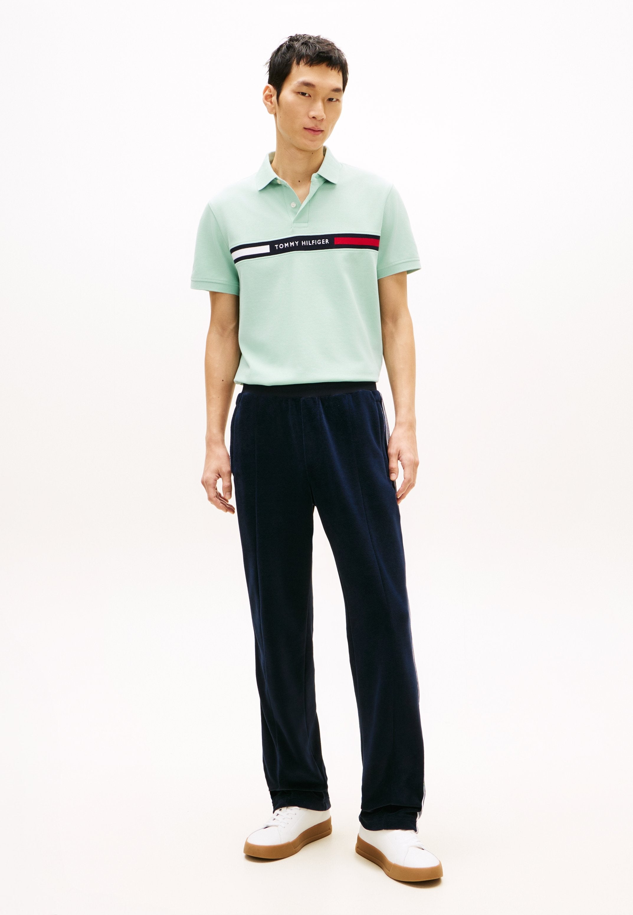 REGULAR FIT Media 2