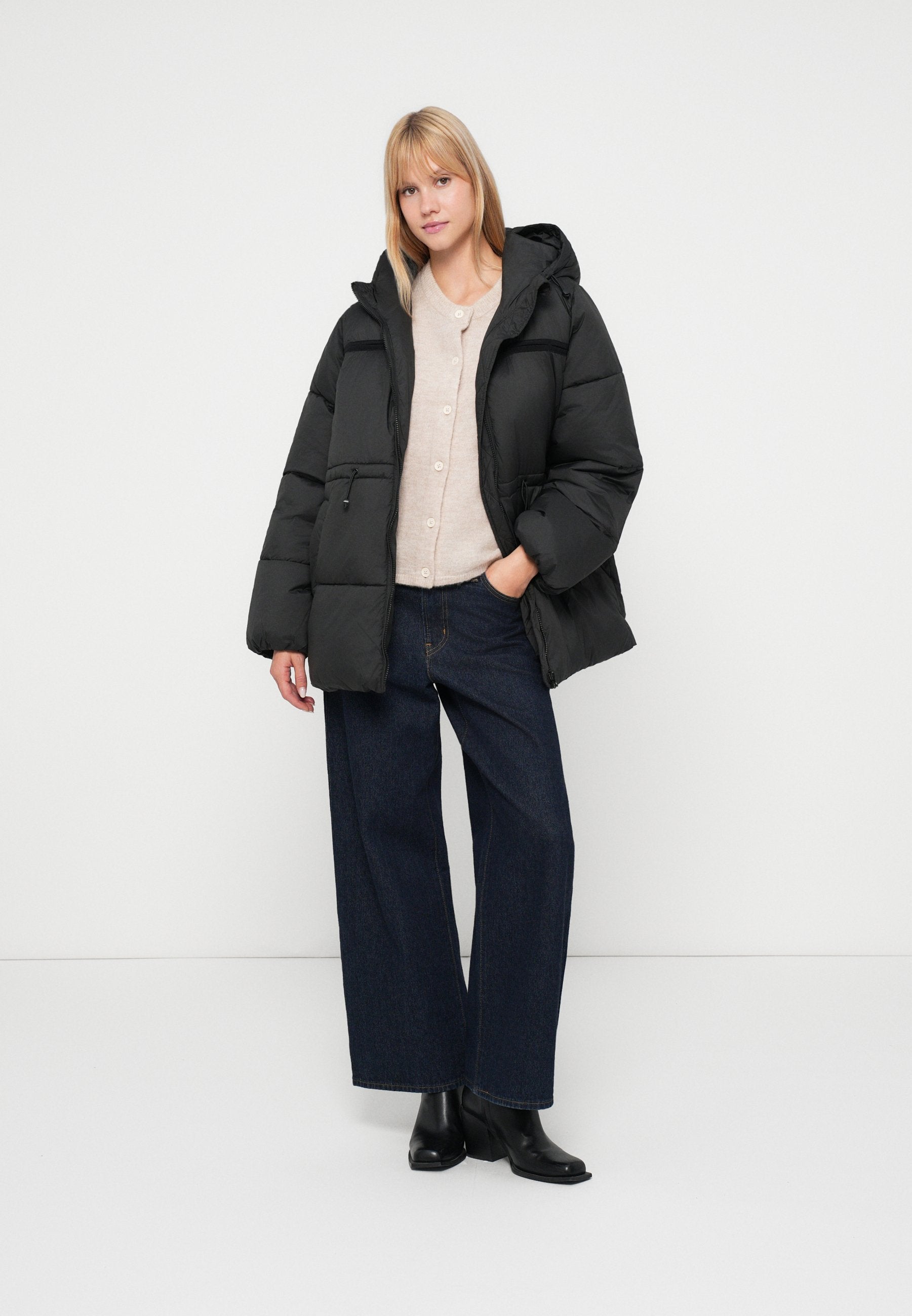 Object Puffer Hooded