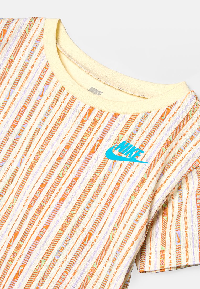 Nike Sportswear HAPPY CAMPER SET