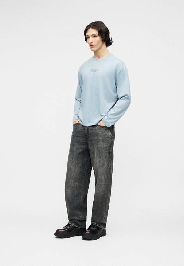 GAP LOGO TEE