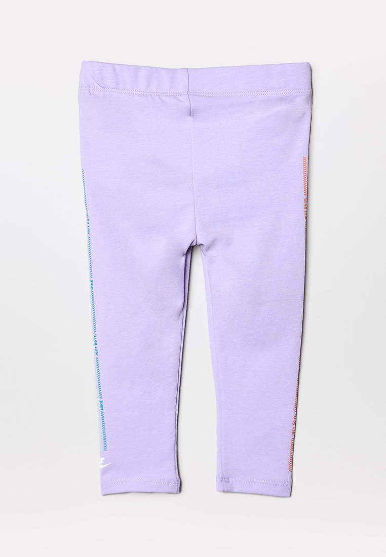 Nike Sportswear HAPPY CAMPER SET