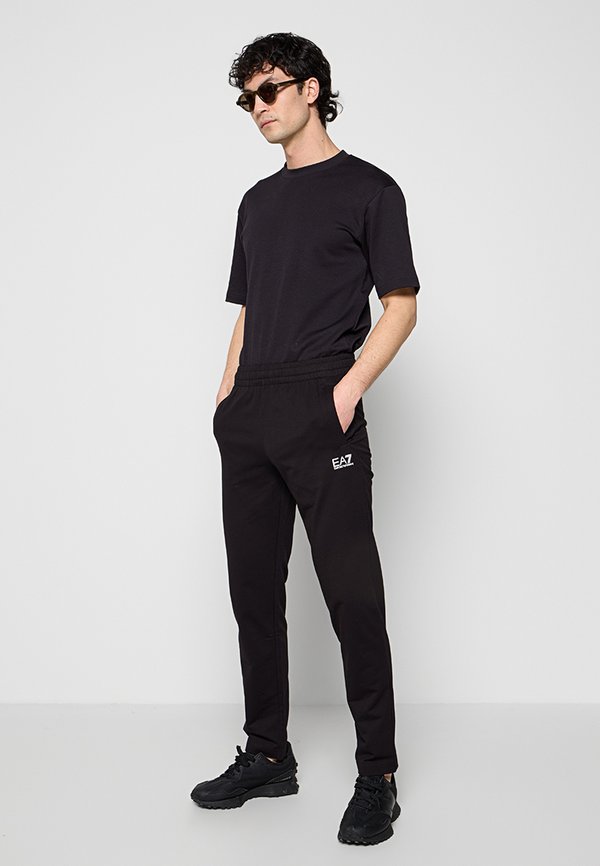 EA7 Emporio Armani
