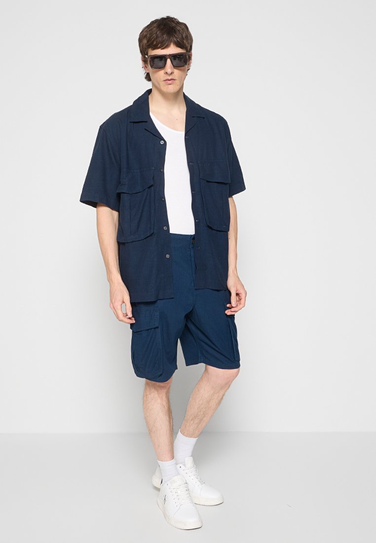 Lyle & Scott