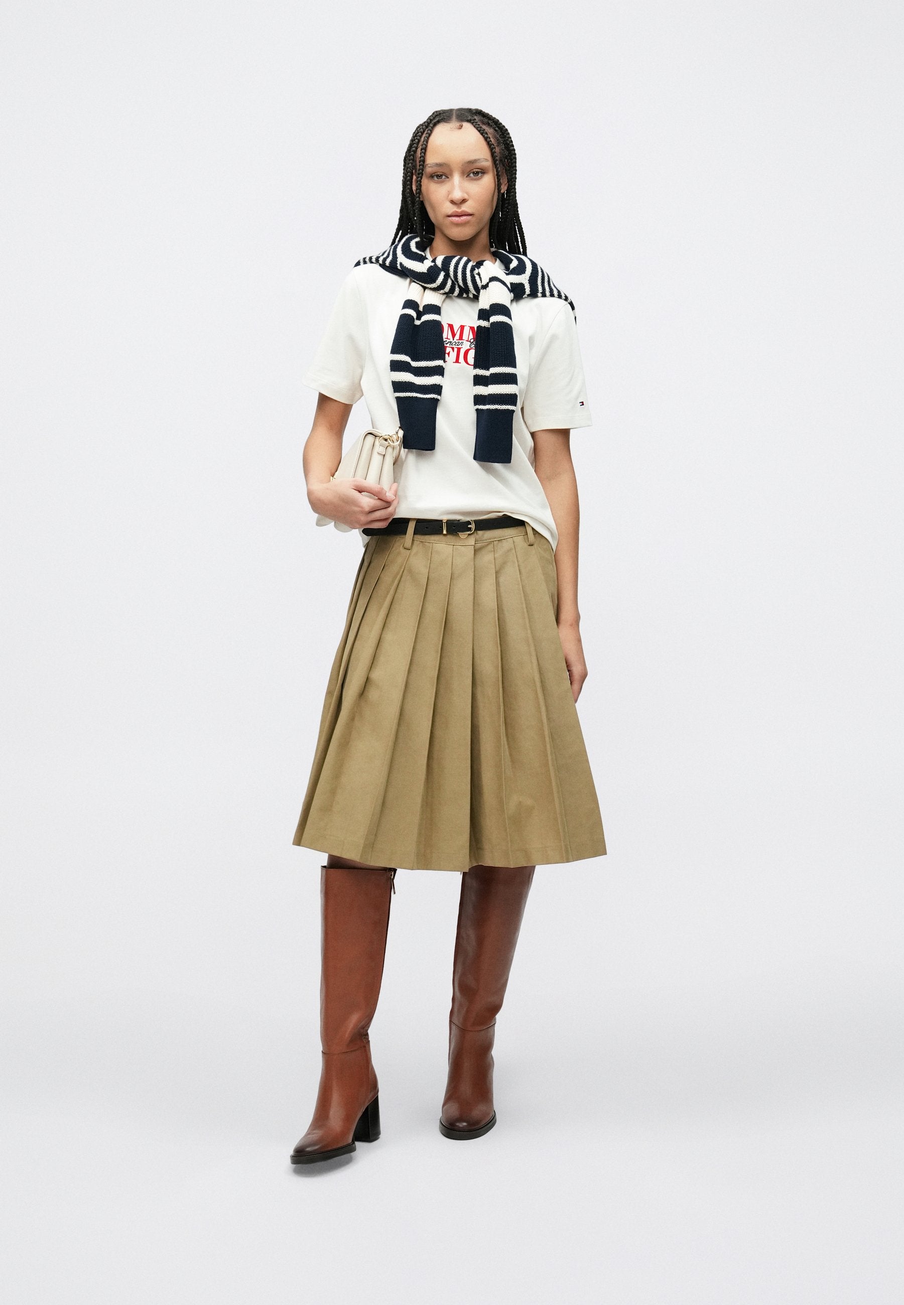 CLASSIC FLOCK LOGO RELAXED T-SHIRT Media 2
