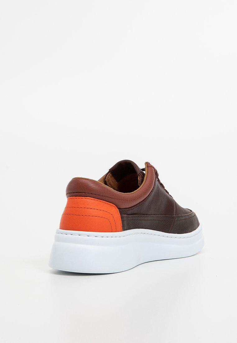 Camper