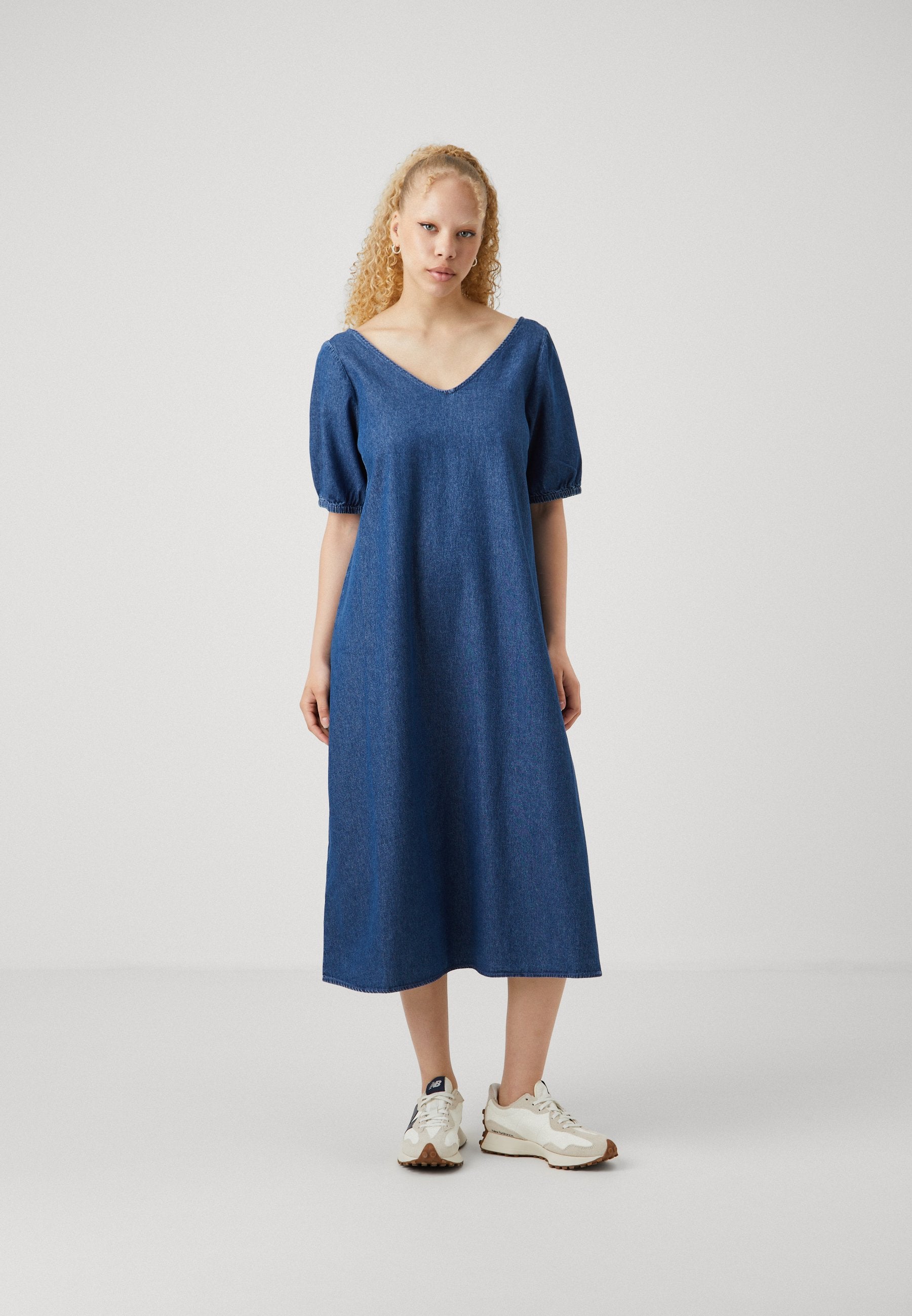 Pieces PCAMAG V NECK DRESS