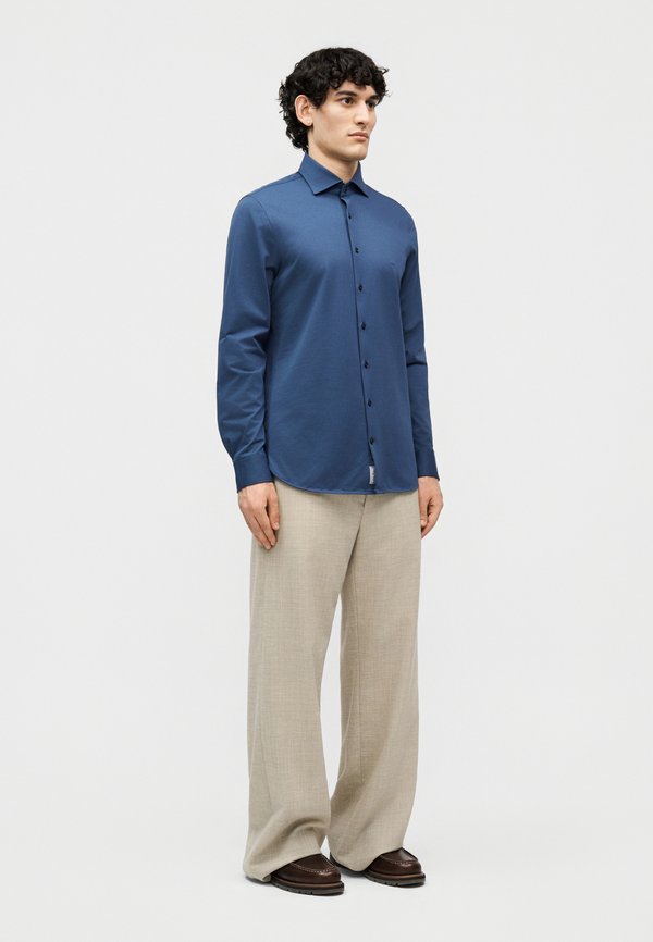 Michael Kors PERFORMANCE SLIM FIT