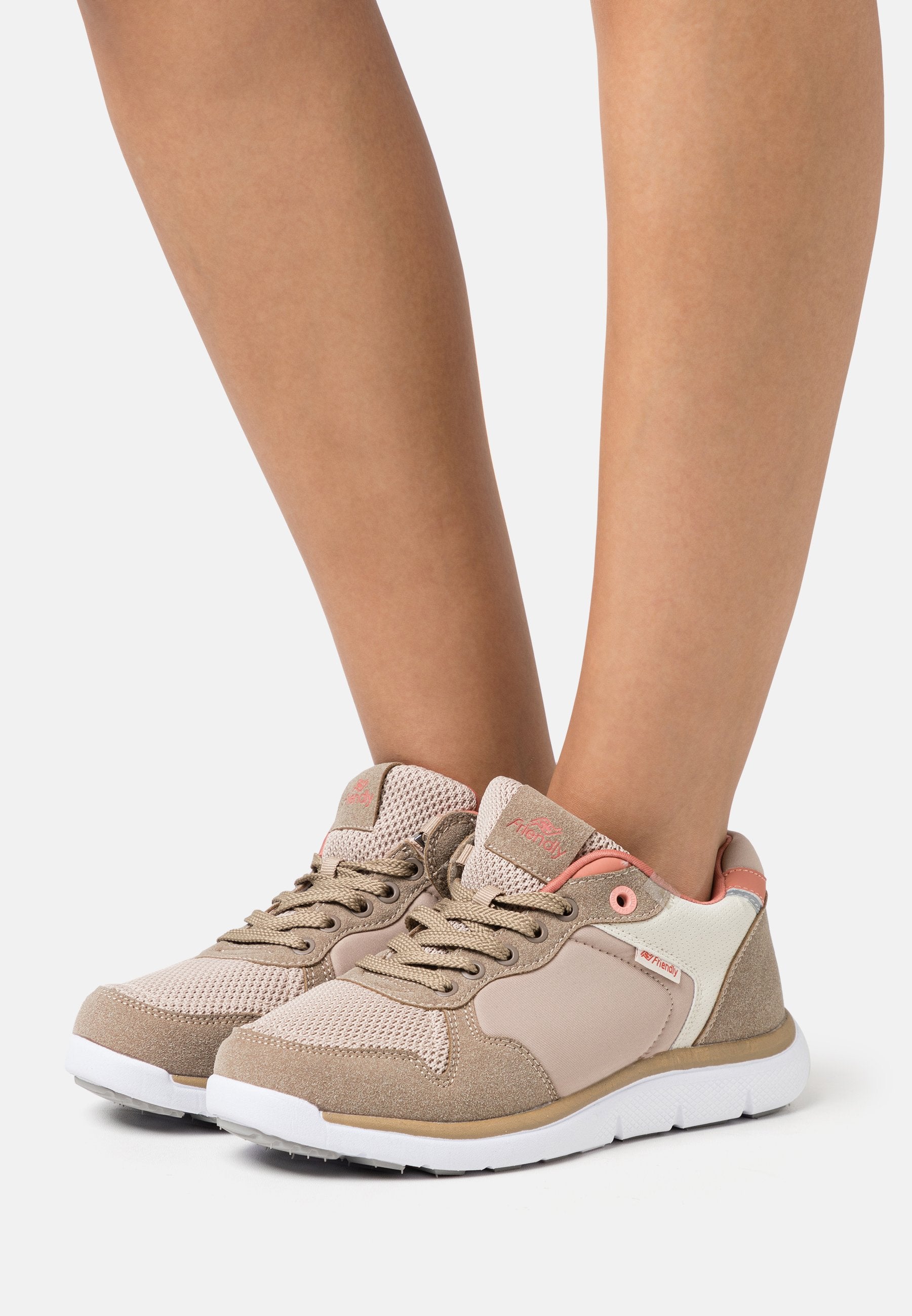 Friendly Shoes EXCURSION