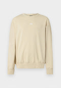 Beige Sweatshirt mit langen Ärmeln, gerippten Bündchen und rundem Ausschnitt. Mit kleinem weißem Logo auf der Brust. Weiche Textur.