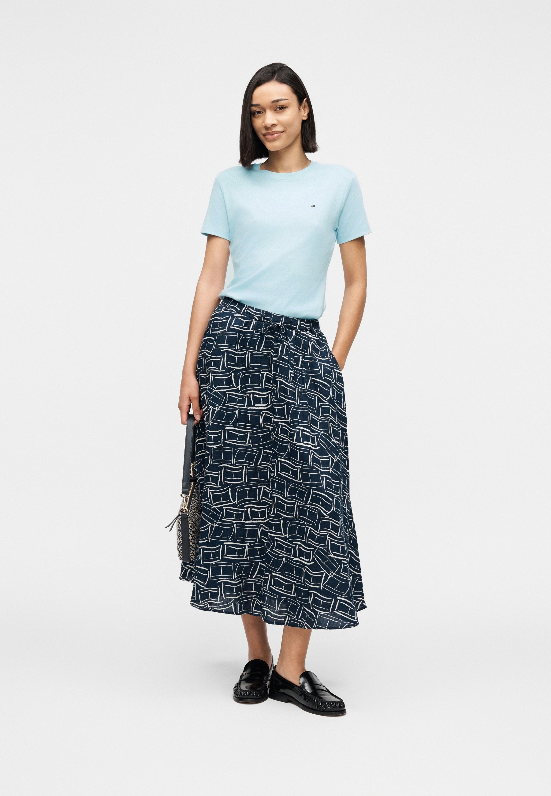 SLIM CODY TEE Media 2