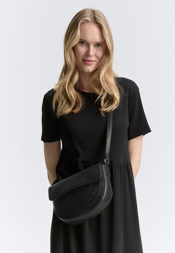 TOM TAILOR WENDI SADDLE BAG - Cross body bag - schwarz black