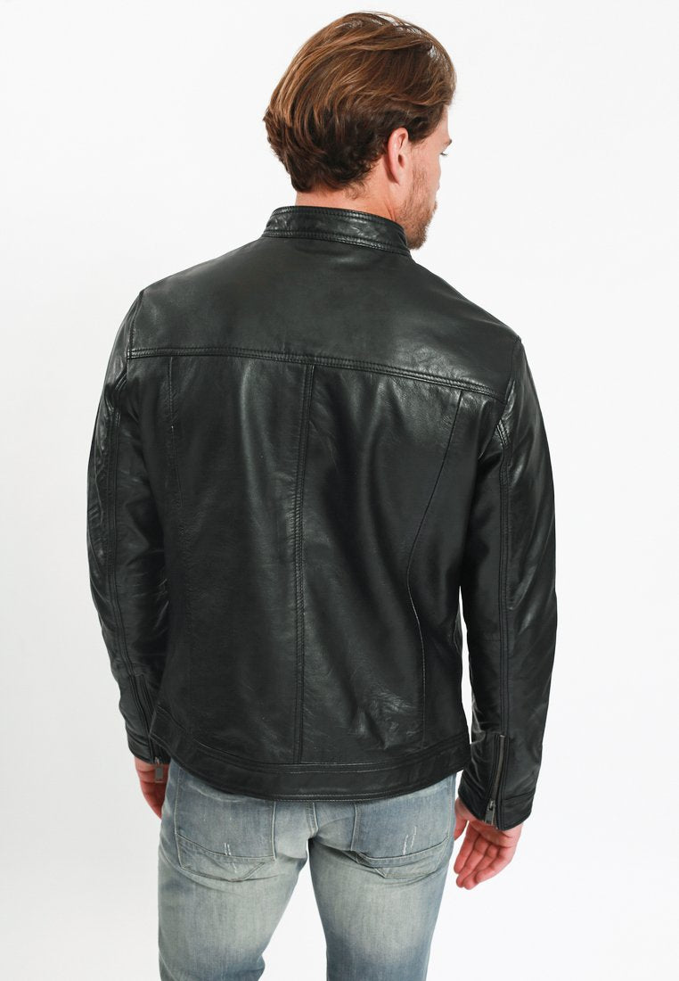 Lee Cooper