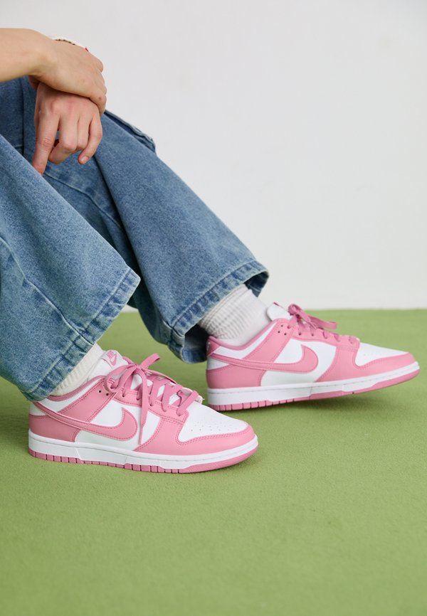 Nike Sportswear DUNK NEXT NATURE - Trainers - white/elemental pink