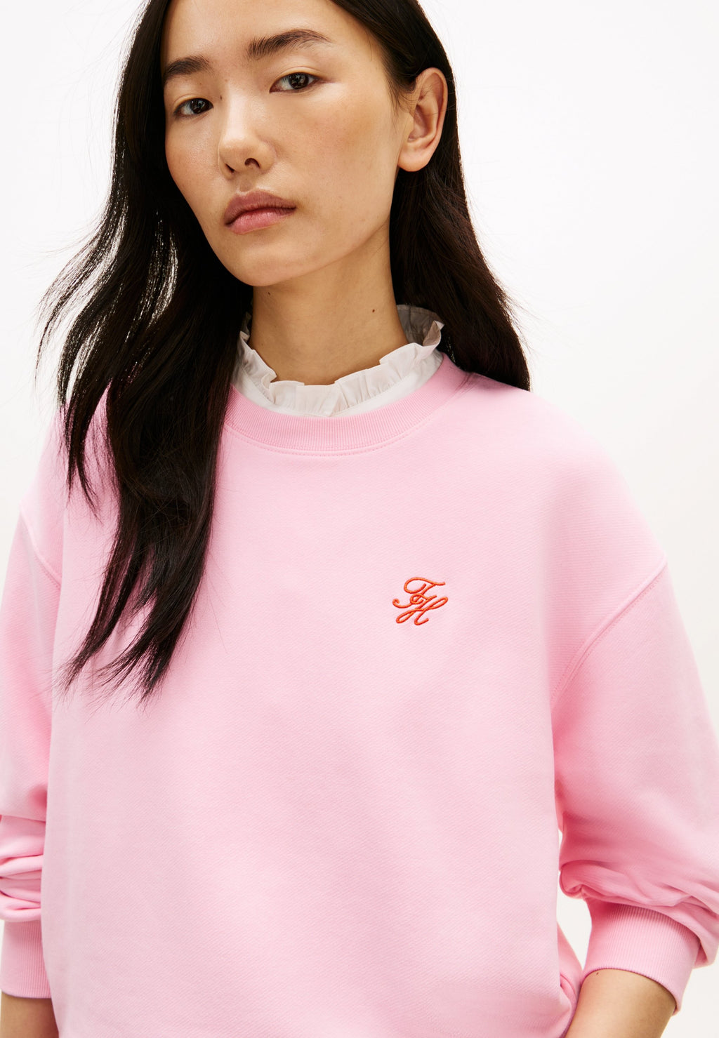 LOGO EMBROIDERY CREW NECK SWEATSHIRT Media 5