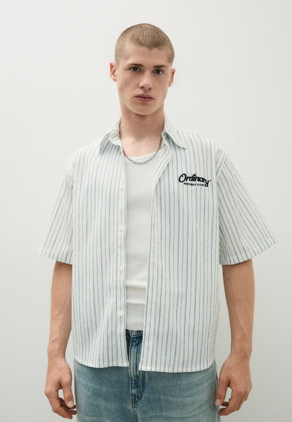 Bershka STRIPED SHORT SLEEVE PRINT - SHIRT - Shirt - white