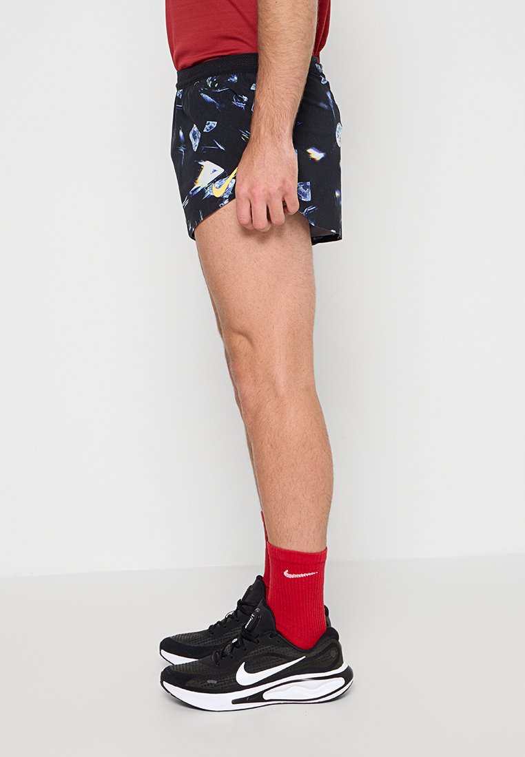 Nike Performance STANDARD FIT