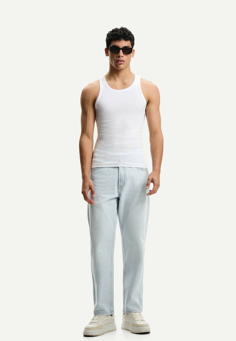 Bershka Jeans Straight Leg Media 1
