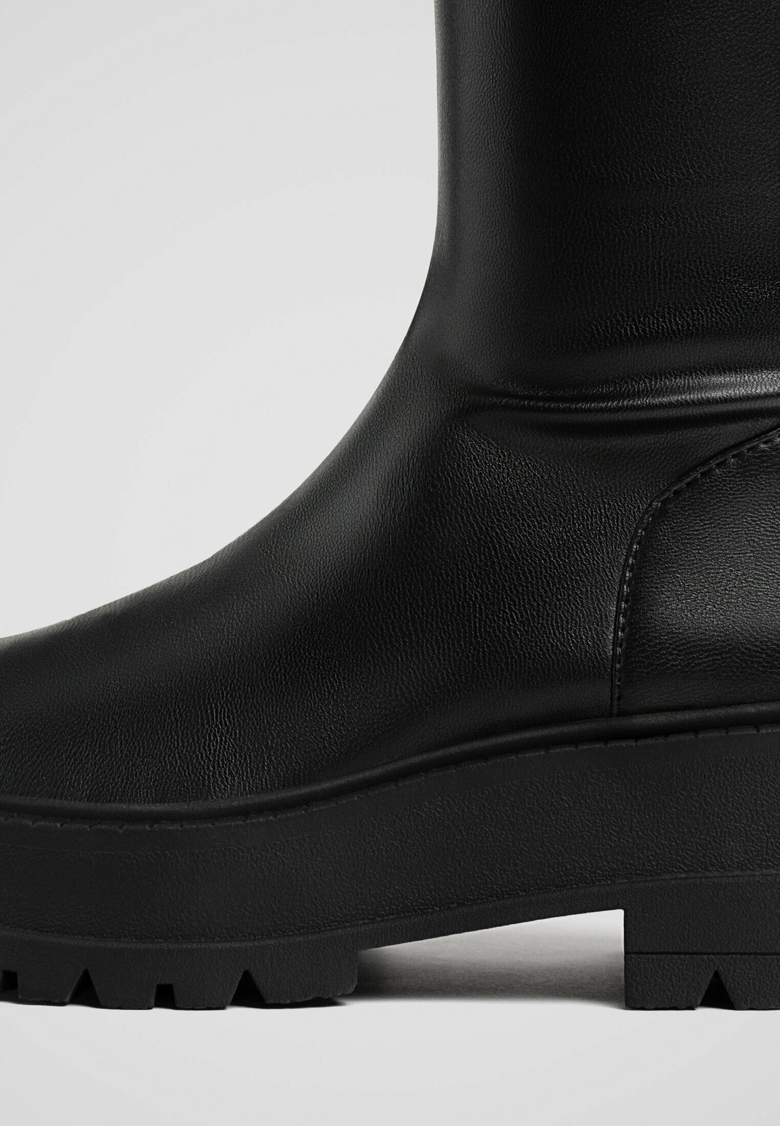 Stradivarius TRACK SOLE