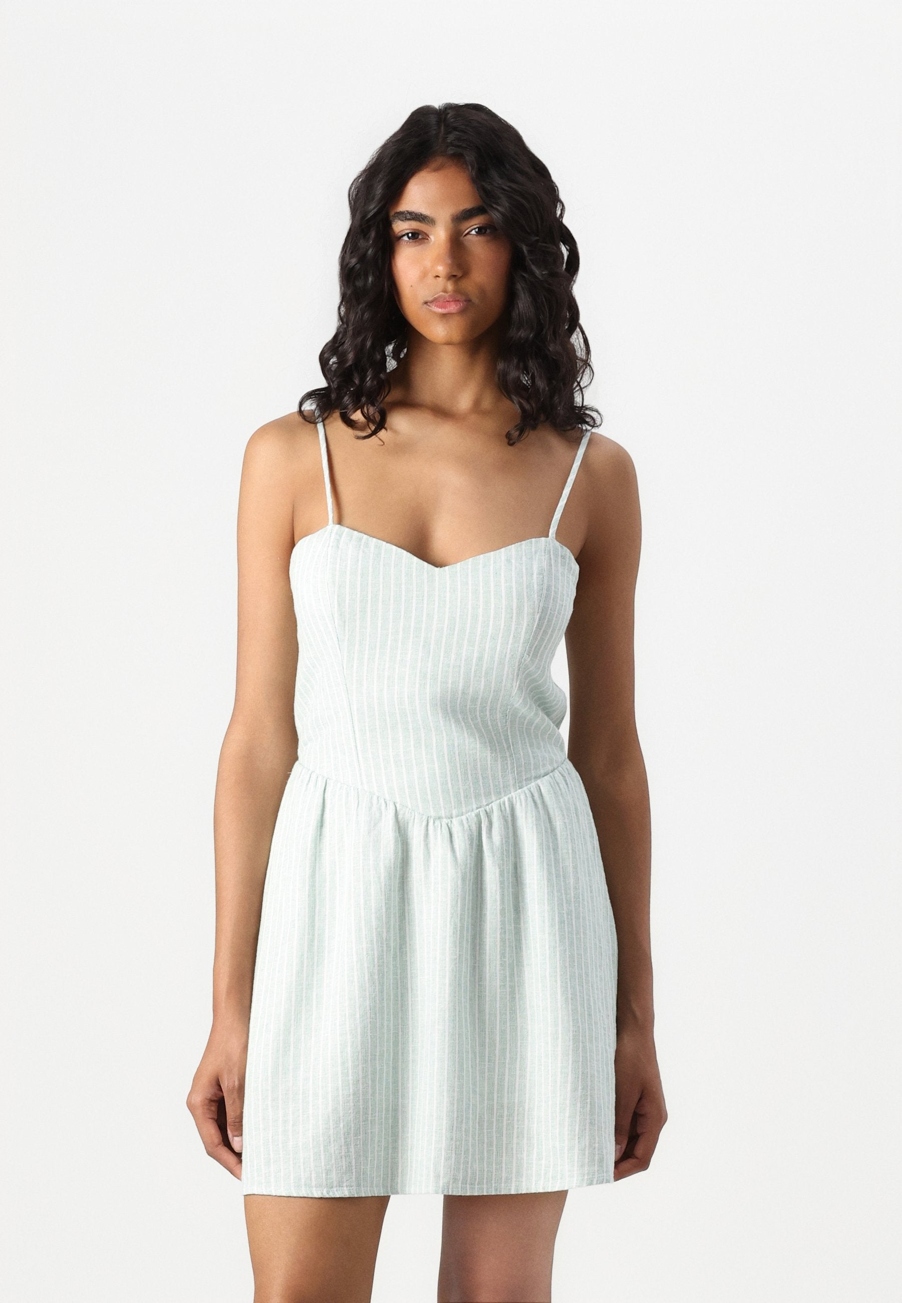 Hollister Co. BARE CLEAN SHORT