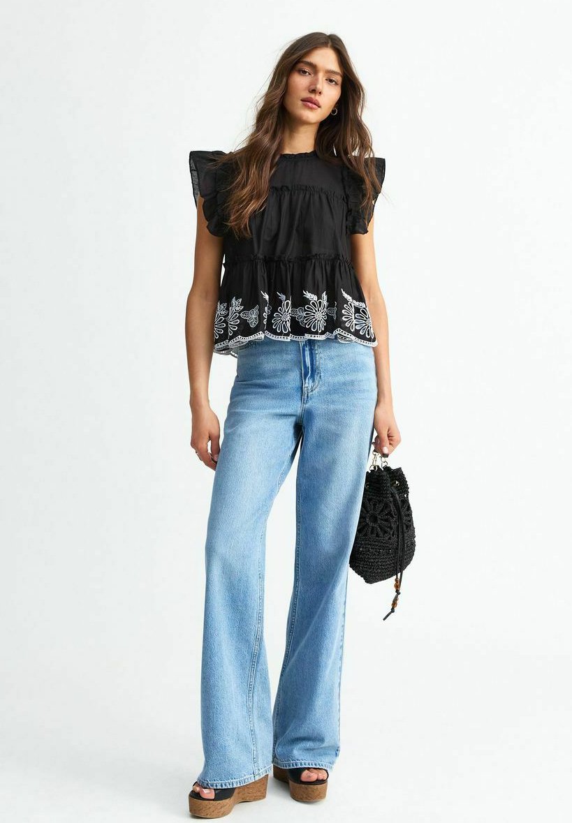 New Look FLORAL EMBROIDERED FRILLY