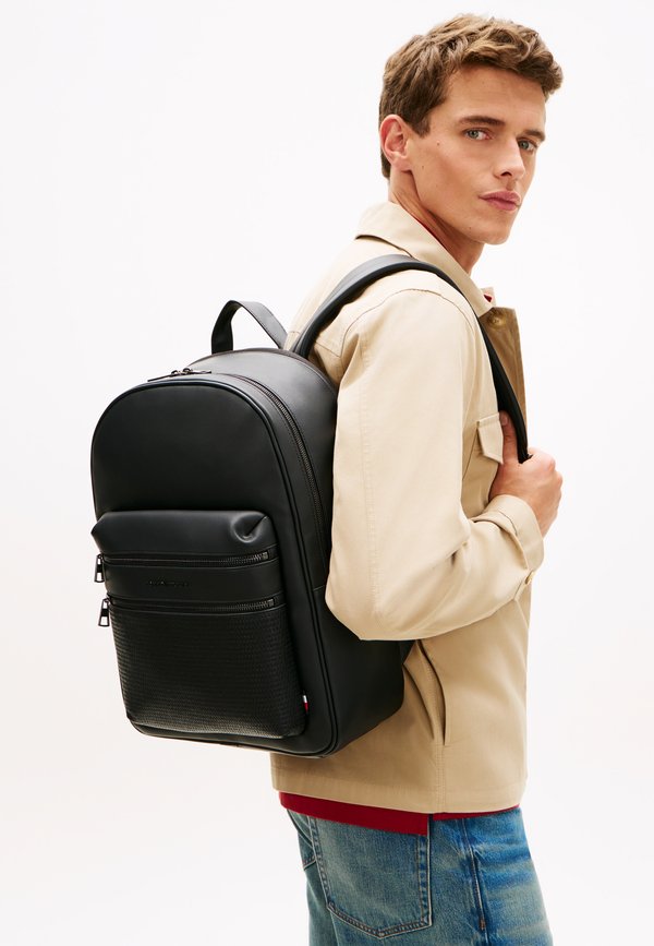 Tommy Hilfiger WOVEN POCKET DOME BACKPACK - Rucksack - black