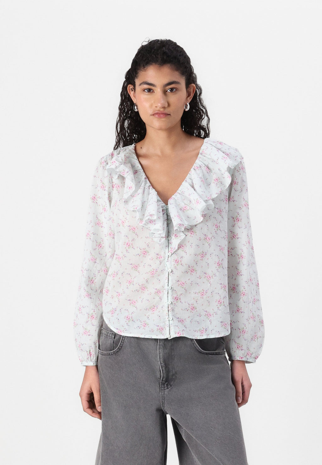 GAP RUFFLE TRIM