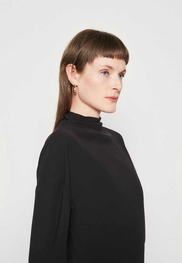 Calvin Klein STRUCTURE SHIFT DRESS