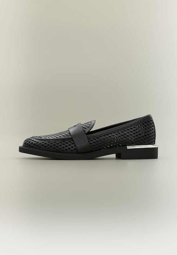 DKNY REZZI