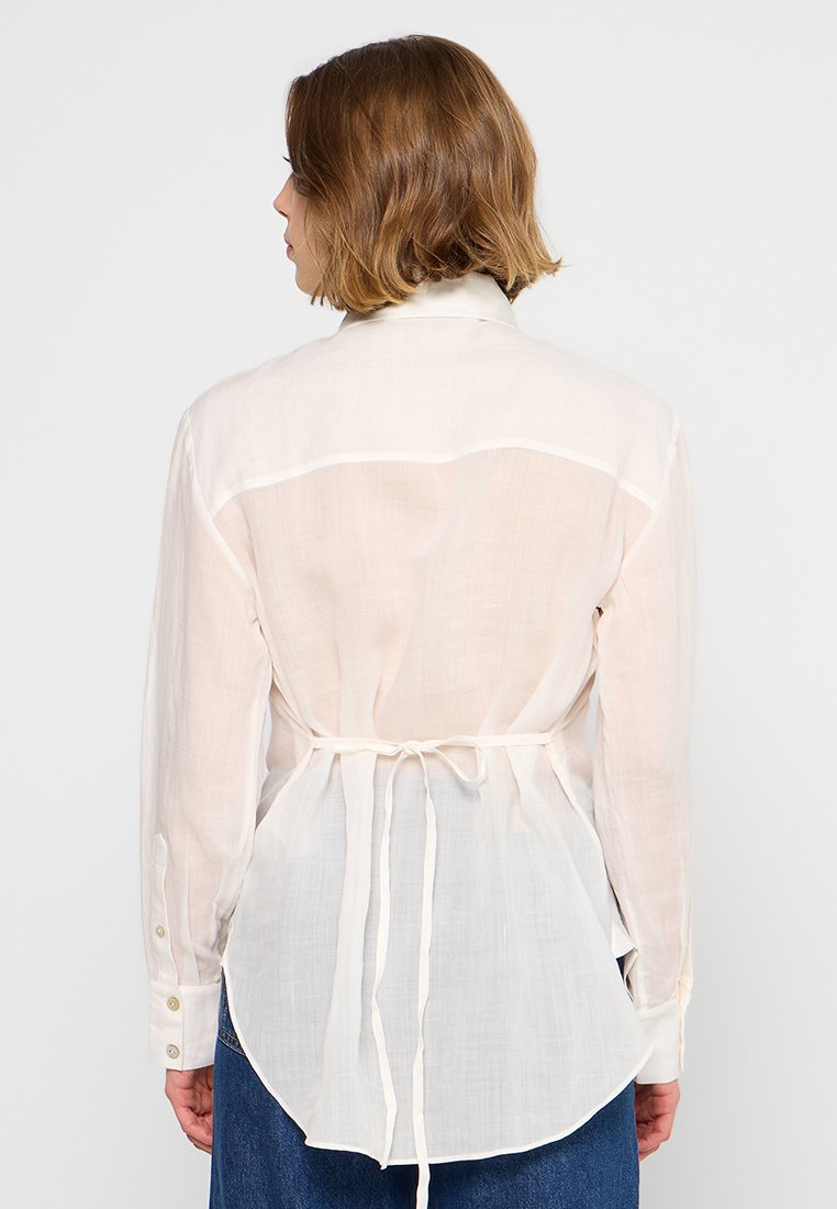 & OTHER STORIES LA PERLA