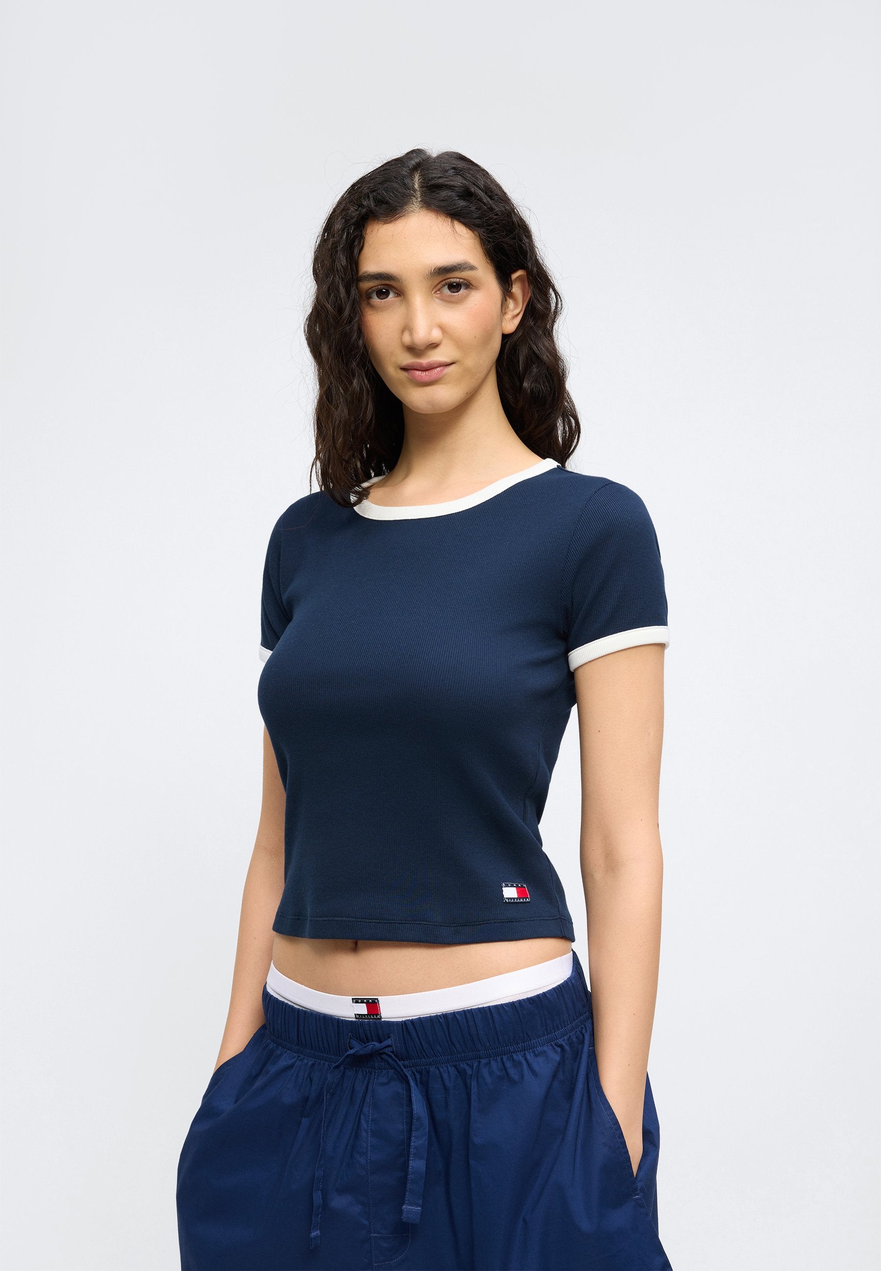 HERITAGE CONTRAST TRIM RIBBED LOUNGE T-SHIRT Media 4