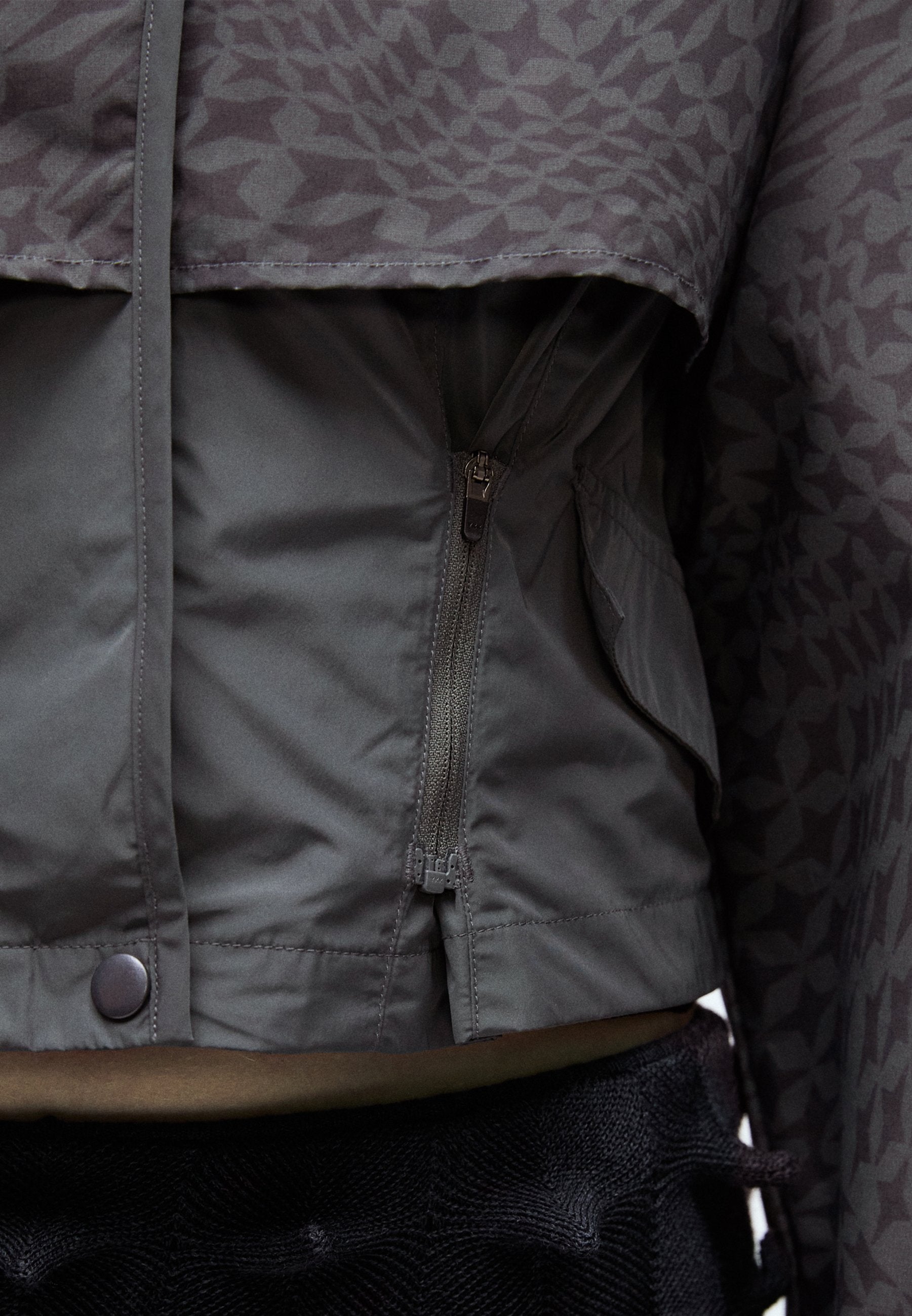 Converse  HOODED JACKET