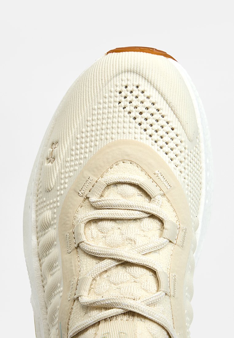 Under Armour  PHANTOM 4