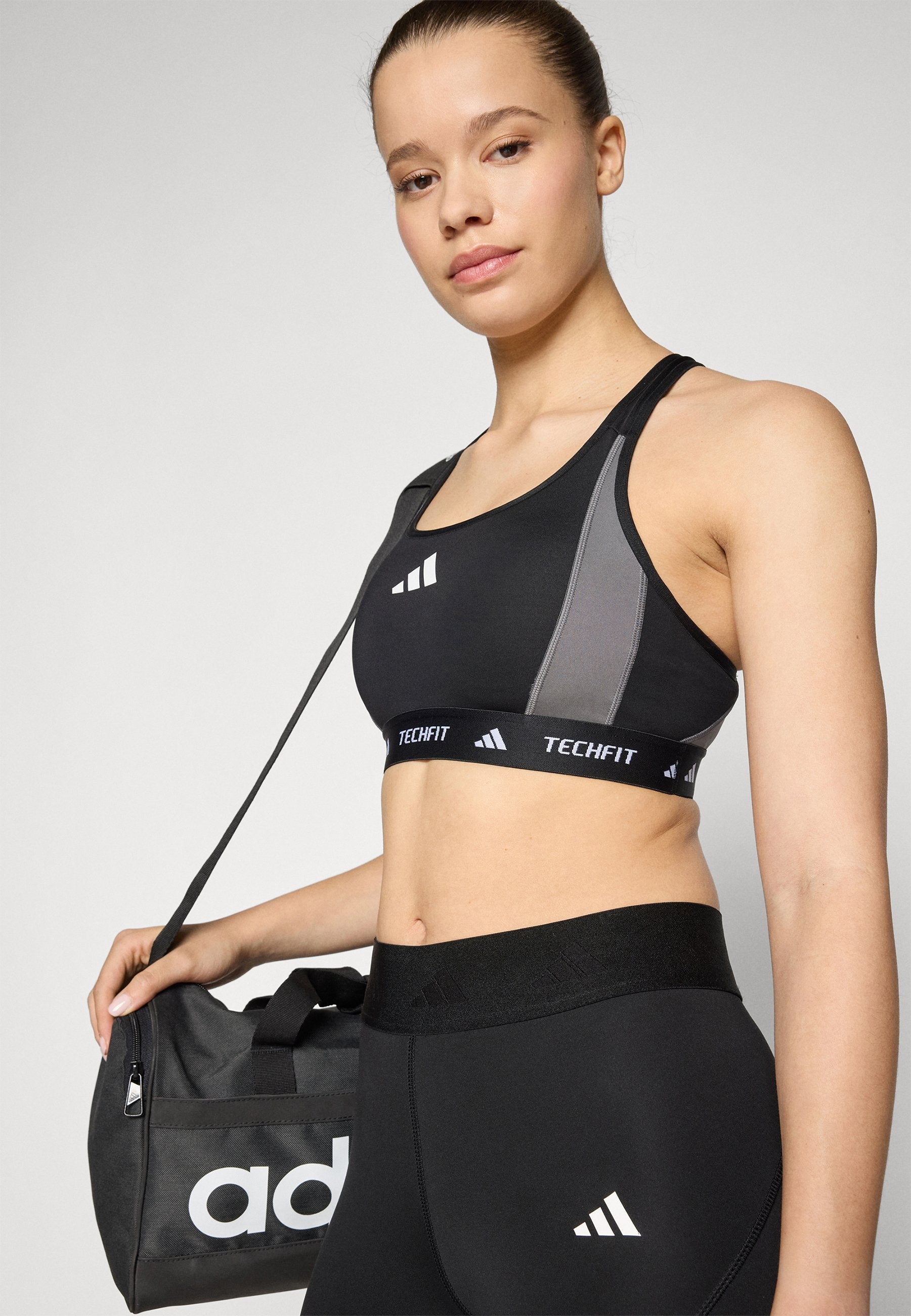 adidas Performance TECHFIT MEDIUM SUPPORT COLORBLOCK BRA