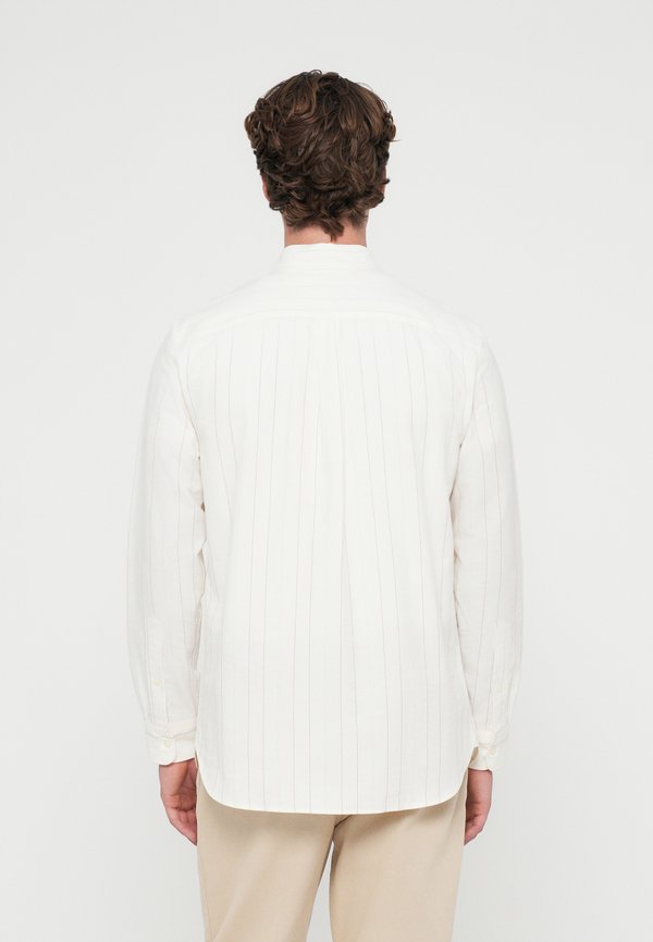 Tommy Hilfiger REGULAR FIT PINSTRIPE OXFORD SHIRT