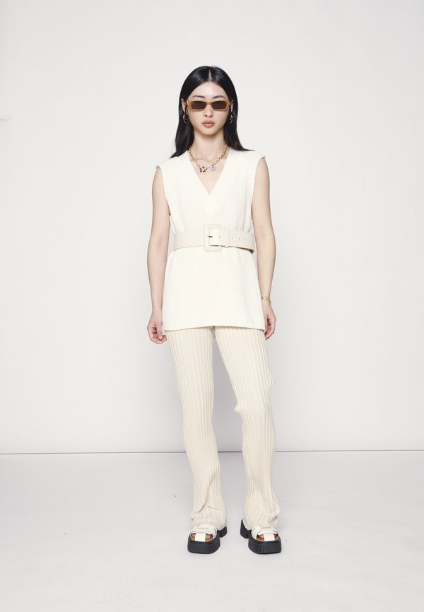 Gina Tricot Petite FLEUR TROUSERS