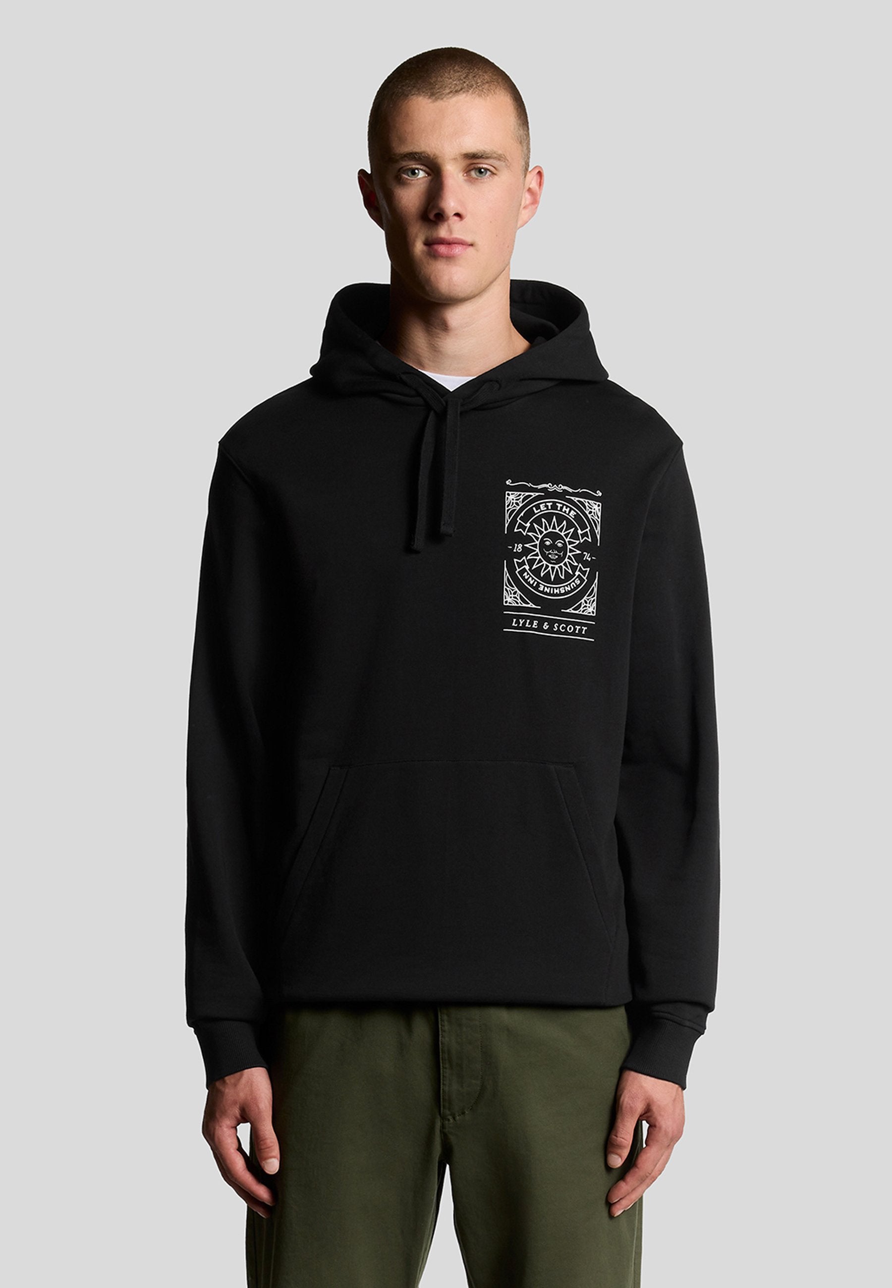 Lyle & Scott LYLE & SCOTT MID LAYERS SUNSHINE INN GRAPHIC HOODIE