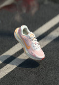 Nike Performance W NIKE JOURNEY RUN - Road running shoes - white/orange pulse/sail/ice peach/hot lava