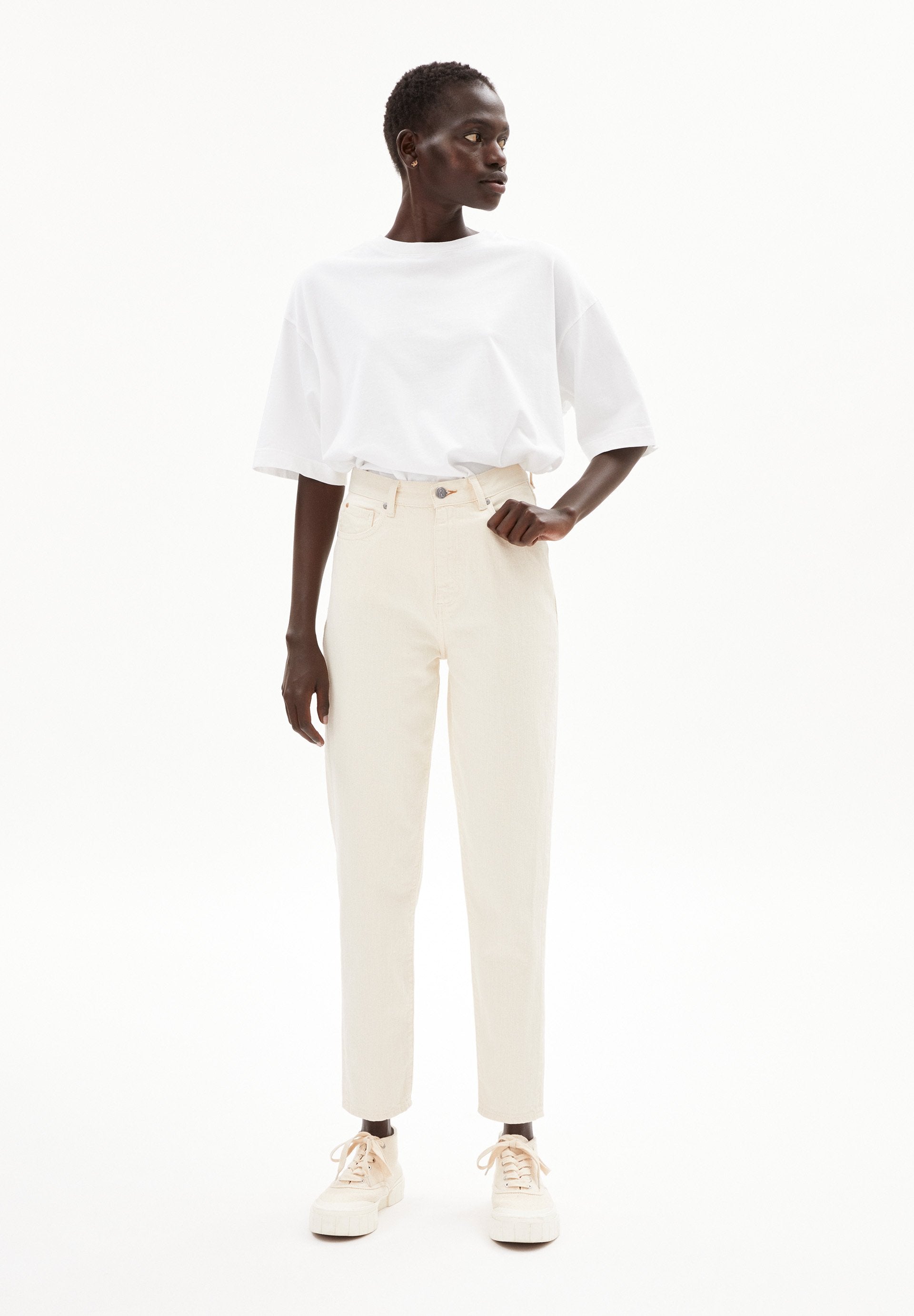 MAIRAA UNDYED Media 2