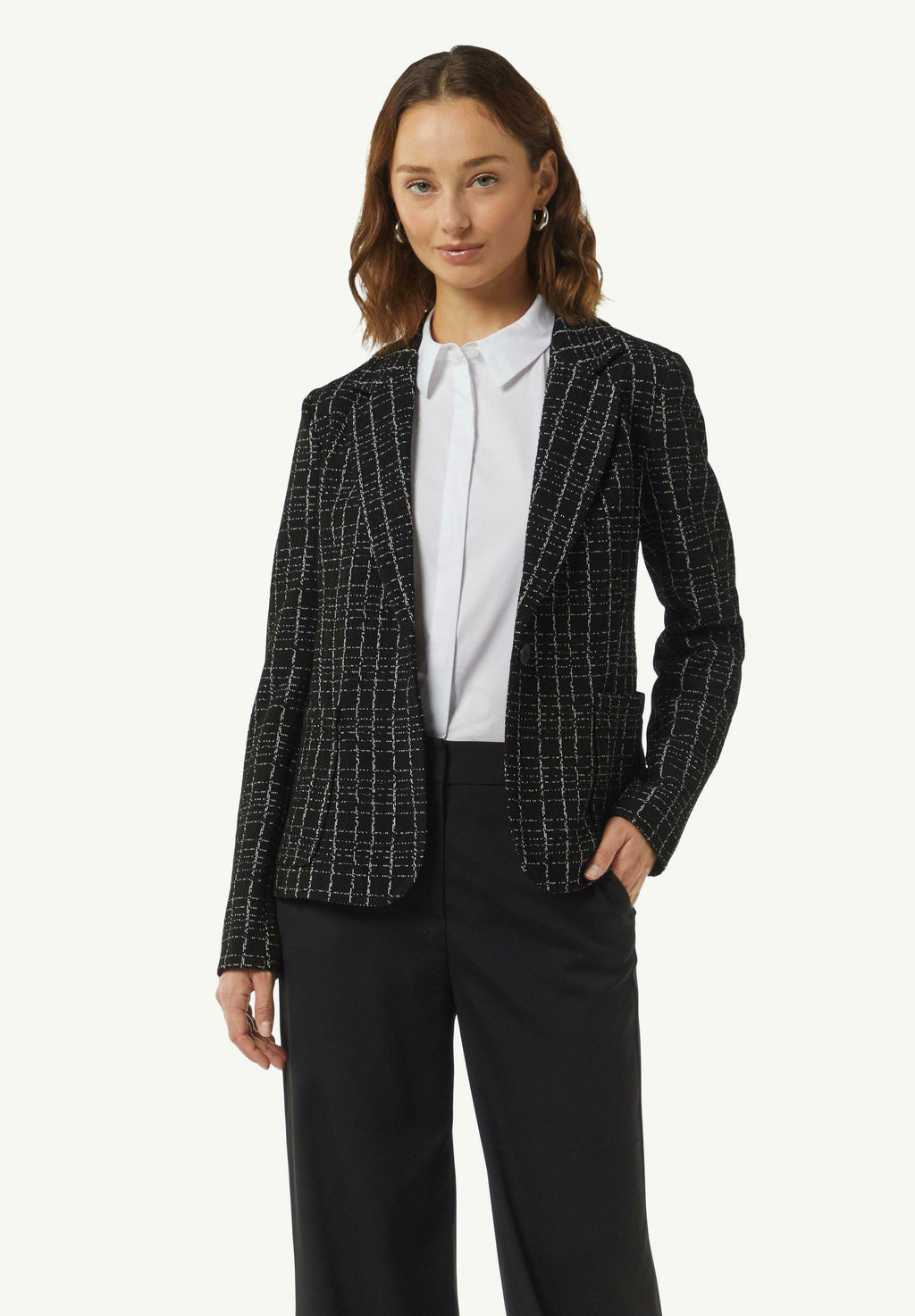 comma Blazer Media 3